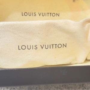 Louis Vuitton Evidence sunglasses